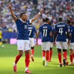 France through to World Cup last 16 with 3-0 Sweden win