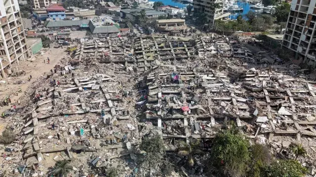 Venezuela search teams scramble as hope fades of finding quake survivors