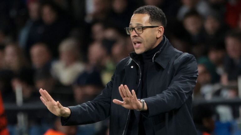  Ex-Chelsea manager Liam Rosenior close to joining new club