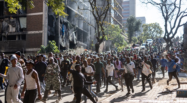 Thousands March In South Africa, Demand Illegal Migrants Leave