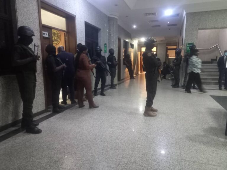 BREAKING: Nigerian Government Deploys More Gun-Wielding Security Operatives For Sowore’s Trial, Journalists Barred from Courtroom