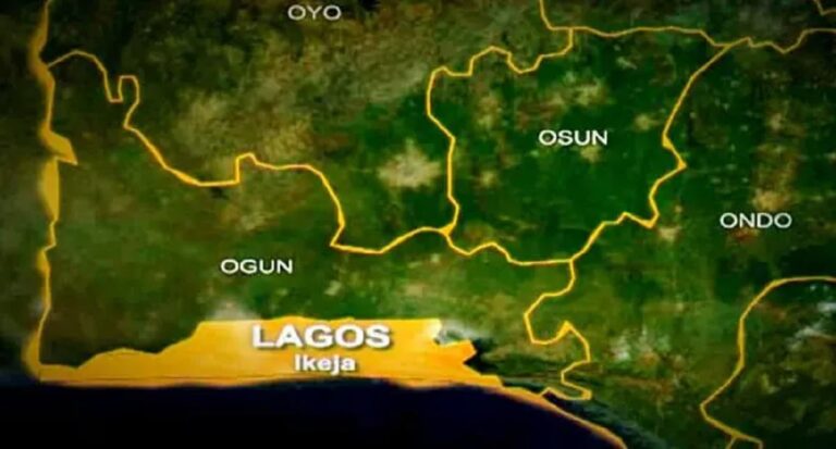 Navy rescues building collapse victims in Lagos