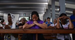 Venezuela Begins Burial Of Quake Victims,  Key Port Opens With US Aid