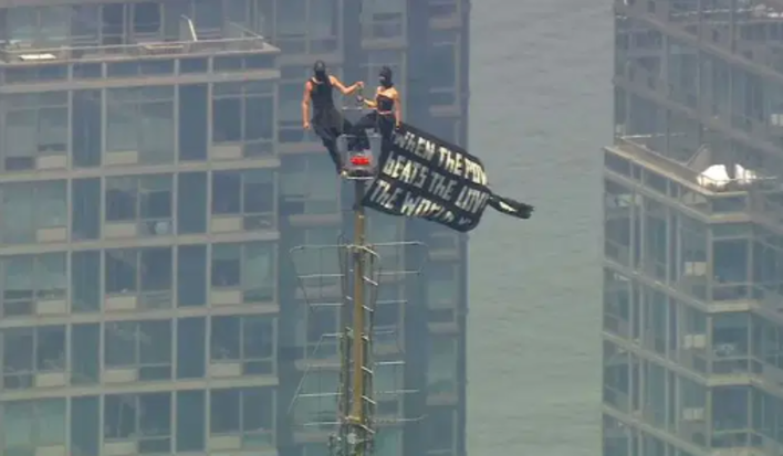 Couple arrested after climbing Empire State building for romantic proposal