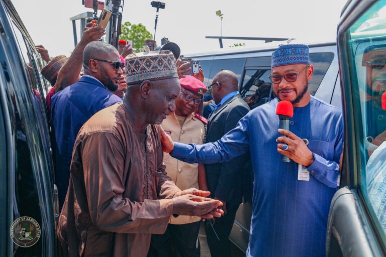 Lawal distributes 50 buses to Zamfara NURTW to ease public transportation