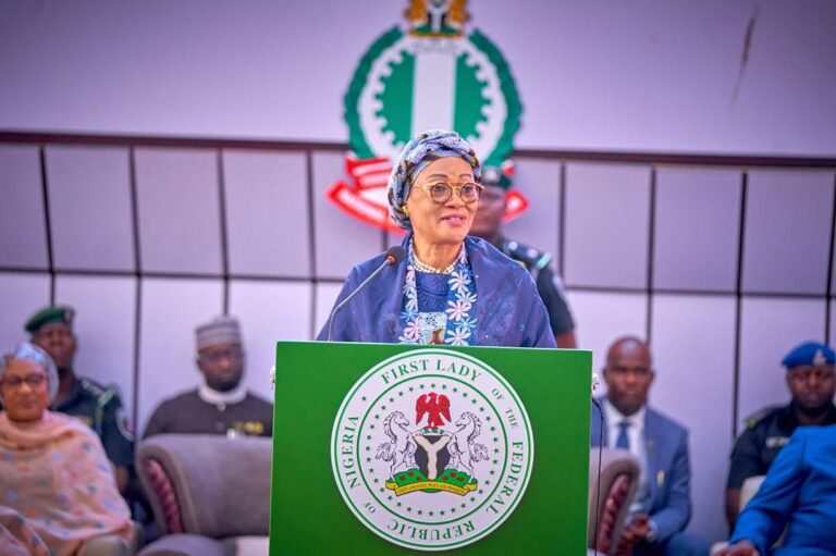 ‘My dear wife, the First Lady, Iya Alakara’ — Tinubu jokes at press corps dinner