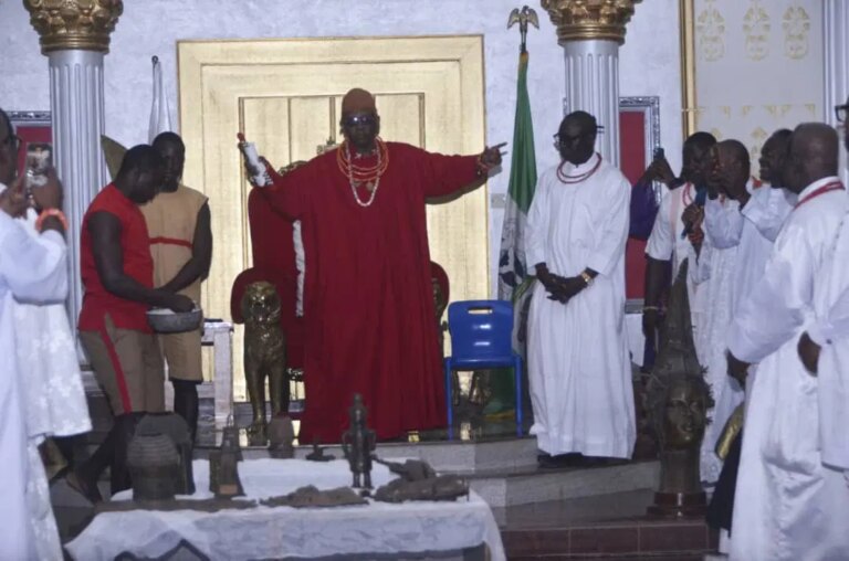 Oba of Benin receives 18 looted artefacts after 125 years